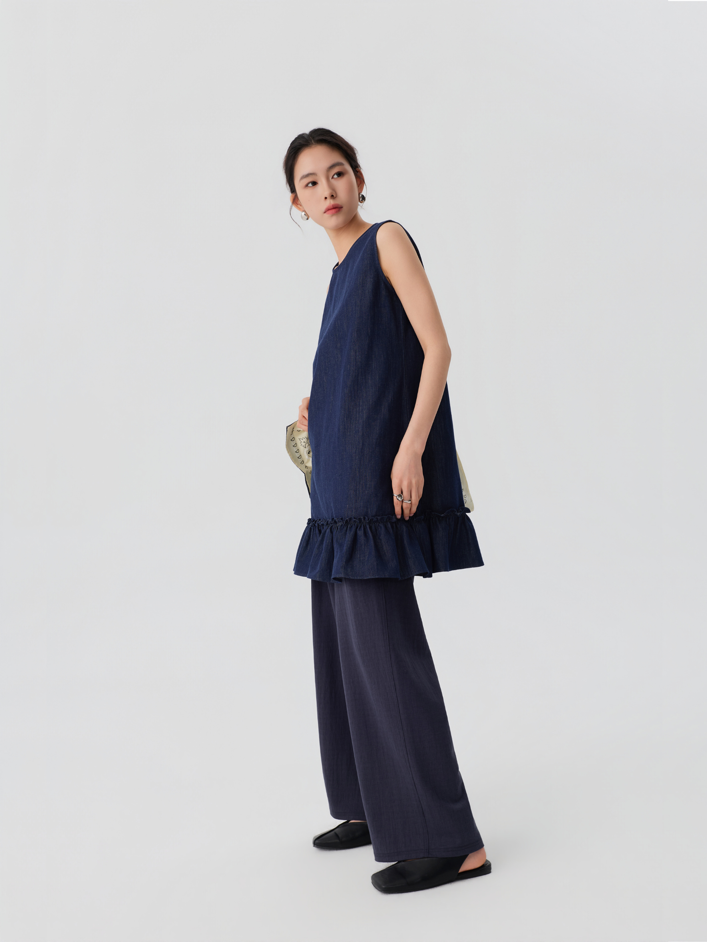Fluid Straight-Leg Pants Trousers