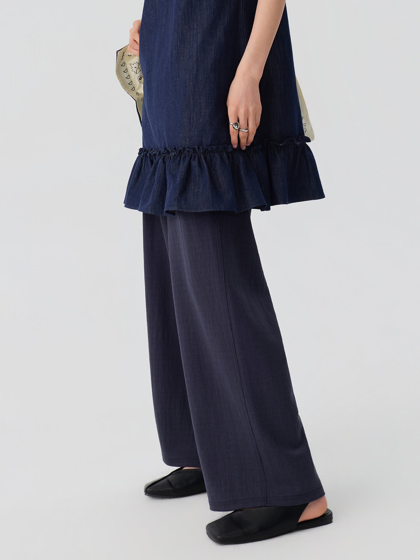 Fluid Straight-Leg Pants Trousers