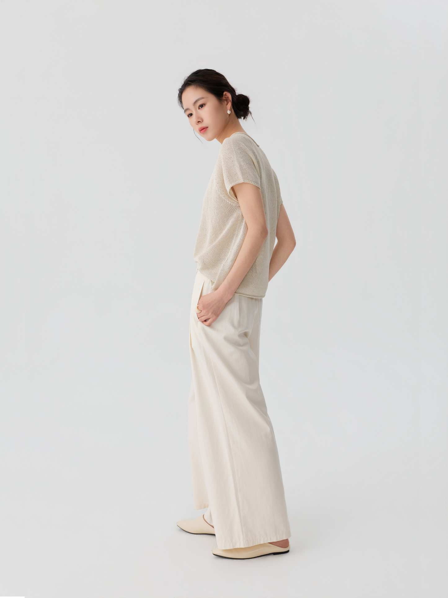 Relaxed Wide-Leg Trousers
